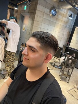 フランクスバーバー アンド ビアークラブ(FRANK'S BARBER and BEER CLUB) ハイスキンフェードスタイル