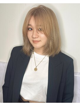 エニー 栄(Any) ブロンドヘア×韓国顔まわりレイヤーカット