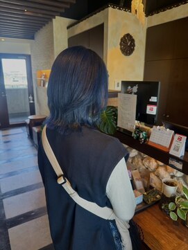 アンツ サザンリゾート 茅ヶ崎店(ANT'S Southern Resort) ホワイトグレージュ/デジタルパーマ/チェリーブラウン/マリン