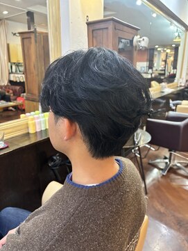 シャンプーボーイアネックス(SHAMPOO BOY Annex) センターパート フェザーパーマ 佐世保