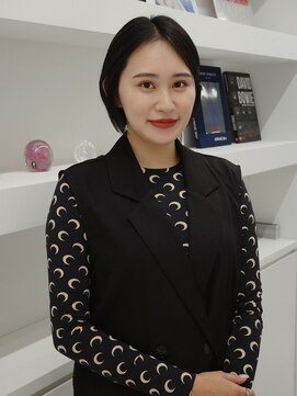 ノーヴァン デフォーム(NOVAN DEFORM) ワンレンのミニボブ