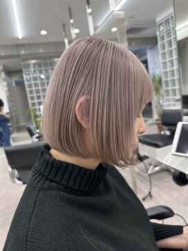 サンクマーケット 渋谷(cinq MARKET) ブリーチカラータッセルボブハイトーンミルクティーグレージュ