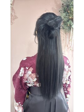 サロン ド ユーア(salon de yuua) 広島市中区大手町美容院　カチモリ　ハーフアップ　袴　着付け