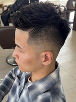 スリーヘアショップ 吹田(THREE HAIR SHOP)&nbsp;顔剃りシェービング/ツイストスパイラルパーマ/アイロンパーマ