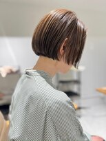 スペシウムバイアンバースデー(spacium by UNBIRTHDAY)&nbsp;夏にピッタリな涼しげカラーとボブ