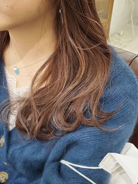 インビテーション(invitation) キャラメルベージュ×インナーハイライト