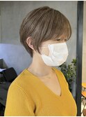 大人マッシュショート前髪ありココアベージュ白髪ぼかし30代40代