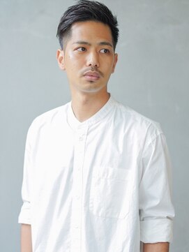 アルウ(Aru) 刈り上げグラデーションのベリーショート