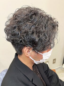 スナッグルサロン(SNUGGLE SALON) 波巻きスパイラルパーマ/波打ち/センターパート/ツイスト/練馬