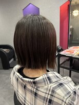 アクシア(Axia)&nbsp;切りっぱなしボブ