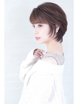 オーロ 池田店(ORO) 大人かわいいカットでキマる全世代対応ショートボブ