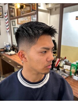 カムレイドフォーライフ(COMRADE 4 LIFE) 好印象なフェードスタイル　　担当西村