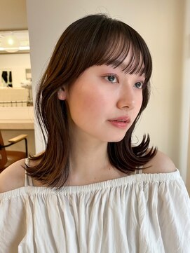 ガーデンヨコハマ(GARDEN YOKOHAMA) ミディアムレイヤーワンカール外ハネセミディシアーカラー