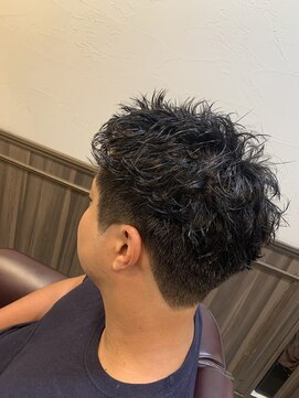 ミリオンバックス 御徒町店(Million Backs) ラフパーマ<理容室>[メンズ/眉毛/バーバー/御徒町]