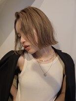 ラボ(Ravo) オリーブベージュ　ニュアンスボブ