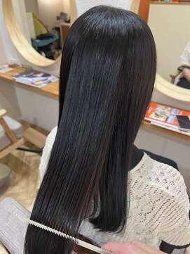 ウルカミバイディライト(ULCAMI by Delight) ツヤ感収まり◎縮毛矯正/シルクストレート/髪質改善