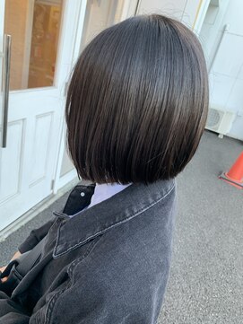 クオリア(Quaria) ぱっつん×ショートボブ