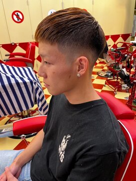 キングスマントーキョー 立川店(KINGSMAN TOKYO) クロップ