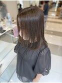 カーキベージュ