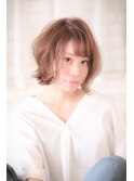 柔らかさと可愛さのコラボ☆外ハネフリンジショートボブ