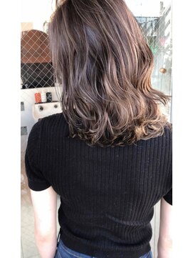 キアラ(Kchiara) 印象的アーバンハイライトkchiara福岡川野直人