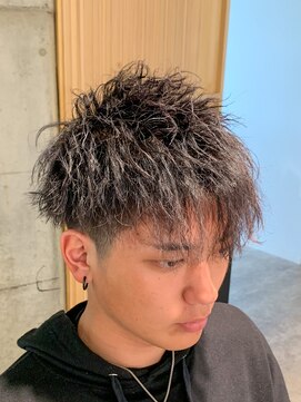 フリゼーア 川西店(FRISEUR) 【ツイストパーマ】ハードツイスト×ウザバング