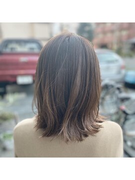 ペルスネージュ(Perce Neige) 外はねミディアム