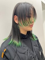 セル(CELL)&nbsp;裾カラー×グリーン　顔周りレイヤー　モード　ハッシュカット