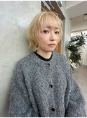 ブリーチカラー×ホワイトブロンド