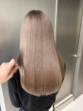 イキ 表参道(iki omotesando) ホワイトミルクティー/ミルクティーベージュ/艶髪/表参道駅