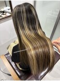 今まで叶えられなかった「業界初」ブリーチ毛対応ストレート★