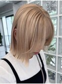渋谷ブリーチカラータッセルボブ顔周りレイヤー切りっぱなしボブ