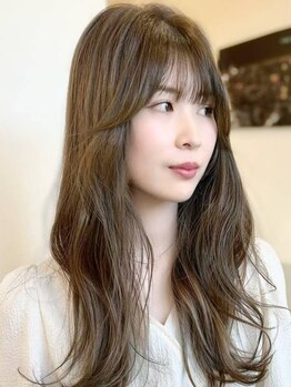 サカス(sacus)の写真/繊細なカットで伸びる過程の美しさまでデザイン！顔の印象を左右する顔周りのカットで魅力UP☆