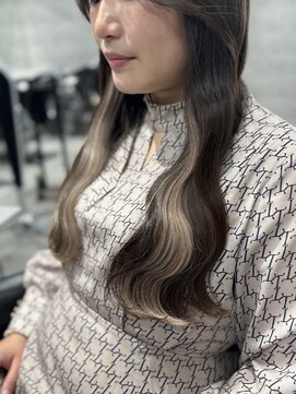 ルイス(L'wis) インナーカラーをシールエクステで、地毛にダメージなく作れる