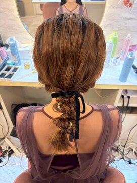 ヘアアレンジメント ボガスティーズ 溝の口店(Hair arrangement Vogusty's) ミディアムアレンジ/あみおろし/ブライダル/クリスマス