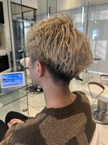 アース 浜松志都呂店(HAIR&MAKE EARTH)&nbsp;メンズ　ブリーチハイトーン×パーマ×縦落ち×スパイラル