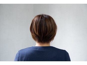 リアン(Lien)の写真/梅雨のうねり・白髪ストレスを同時に解消。30代からの「艶髪を叶える上品白髪染め」で若々しい印象へ