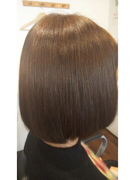 スリーシーボックス(3C☆BOX) 透明感ベージュカラーボブ