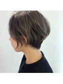 耳かけスタイルで簡単一気に女の子っぽいハンサムショート