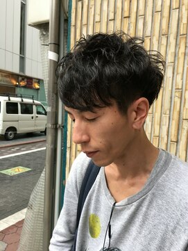 カルラ(Karra) 無造作マッシュツーブロック