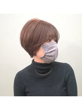 リリス(l'iris) 美シルエット大人キレイな丸みショートボブ30代40代