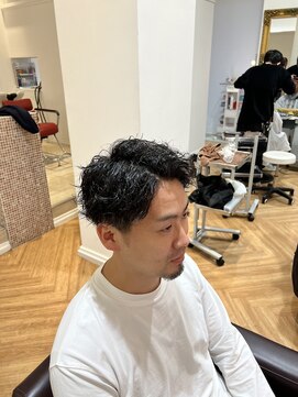 コワファースト  させぼ五番街店(COIFF1RST) 波巻きスパイラル×七三分け☆