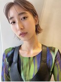 大人の透明感ベージュハイトーン×切りっぱなしボブ