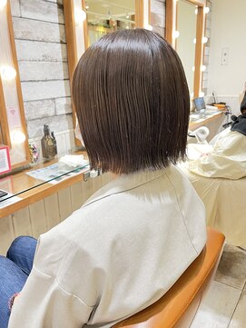 ネオリーブ クタ 町田店(Neolive kuta) 【Ｎｅｏｌｉｖｅｋｕｔａ町田店】切りっぱなしボブ