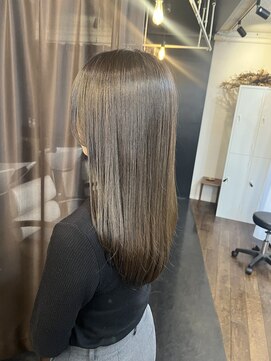 スケール(SCALE) グレージュ