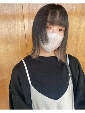 イット(it.) ぱつっとレイヤー×インナーカラー