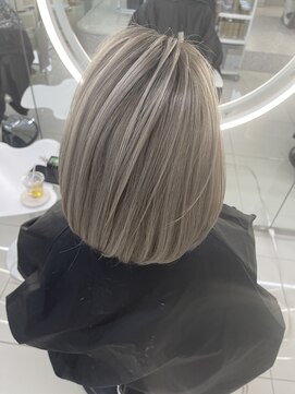 ガガ 心斎橋(GAGA) 韓国/ハイトーンカラー/ワンホンヘア/レイヤーカット/髪質改善