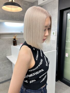 テイス 新宿(TACE) ハイトーンボブ[ネビージュ/黒髪/小顔/新宿]