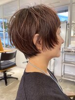 ツナグ(tsunagu) ショートボブ、オンマユ、軽めショート