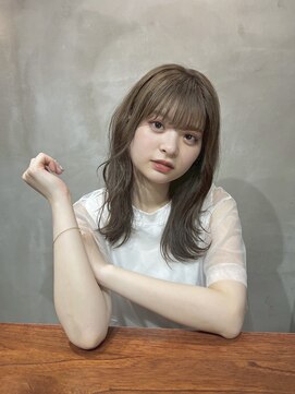 キャピタル ノウ(CAPITAL nou) オリーブベージュ×セミロング